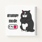Grumpy mode op een rare vetkat notitieboek (Achterkant)