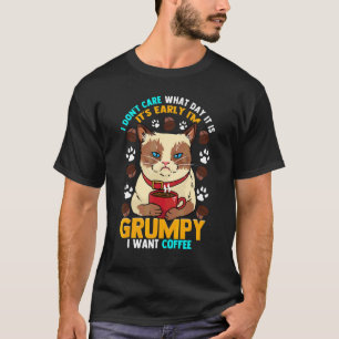 Grumpy Morning Cat voor het ochtendkoffie T-shirt