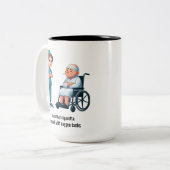 Grumpy Nurse Versus Smoking Senior Tweekleurige Koffiemok (Voorkant links)