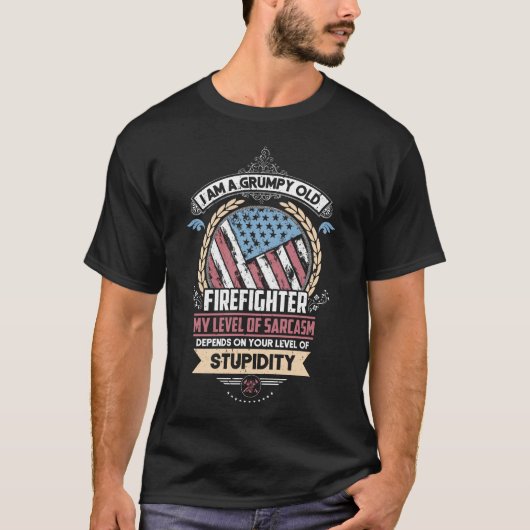 Grumpy Old Firefighter American Flag Thin Red Line T-shirt (Voorkant)