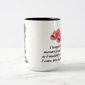 Grumpy Oma "Raad eens wat... ik ben het weer verge Tweekleurige Koffiemok (Center)