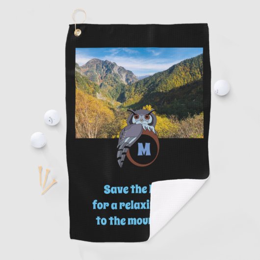 Grumpy Owl Nesting on Monogram Egg Foto Golfhanddoek (Insitu)