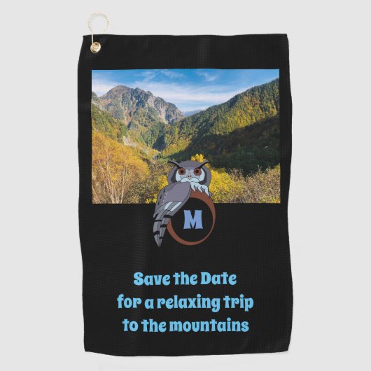 Grumpy Owl Nesting on Monogram Egg Foto Golfhanddoek (Voorkant)