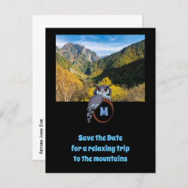 Grumpy Owl Nesting on Monogram Egg Foto Uitnodiging Briefkaart