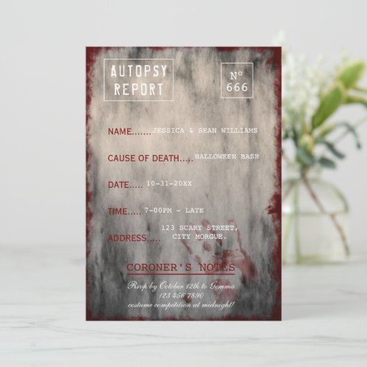 Grunge Autopsie Rapport Halloween Bash Kaart (Staand voorkant)