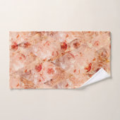 Grunge bloemenpatroon. Koraal achtergrond. Bad Handdoek (Handdoek)