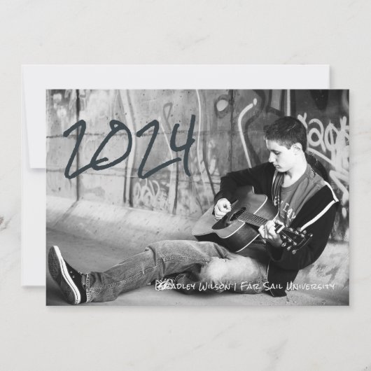 Grunge Guy Afstudeerder High School College Foto Aankondiging (Voorkant)