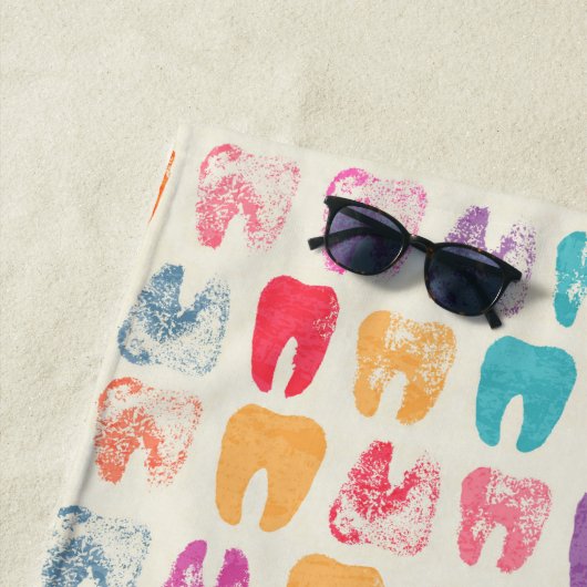 Grunge Tooth Pattern Strandlaken (In situ)