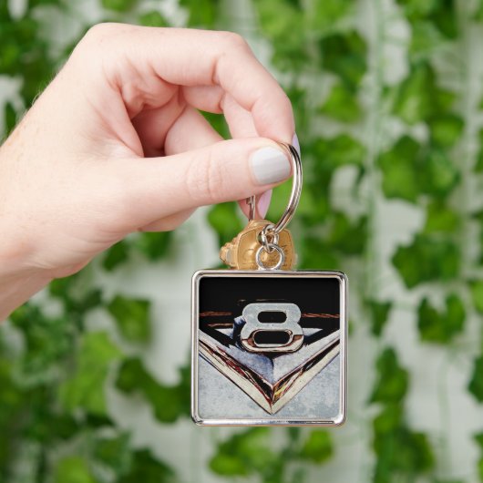 Grunge V8 Big Block Embleem Sleutelhanger (Hand)