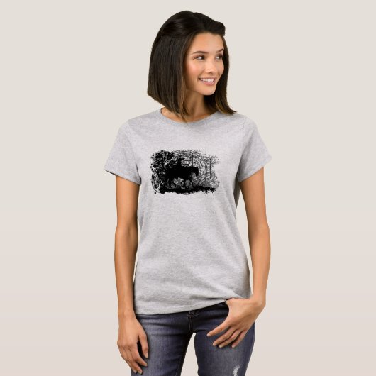 Grunged CowGirl Riding Horse Thru Trees T-shirt (Voorkant volledig)