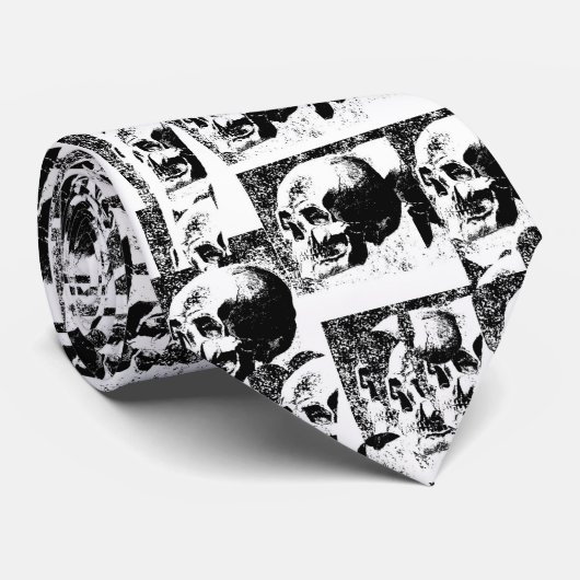 Grungy Black en White Skull Stropdas (Opgerold)