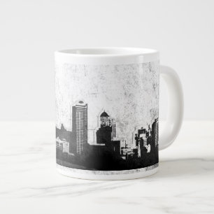 Grungy city background in zwart-wit grote koffiekop