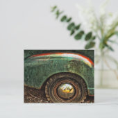 Grungy Old Green Rusty Truck Hubcap Tire - Briefka Briefkaart (Staand voorkant)