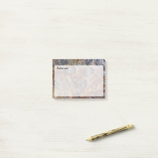 Grungy Rock Texture met Text Post-it® Notes (Op bureau)