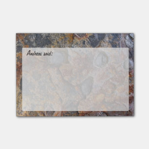 Grungy Rock Texture met Text Post-it® Notes