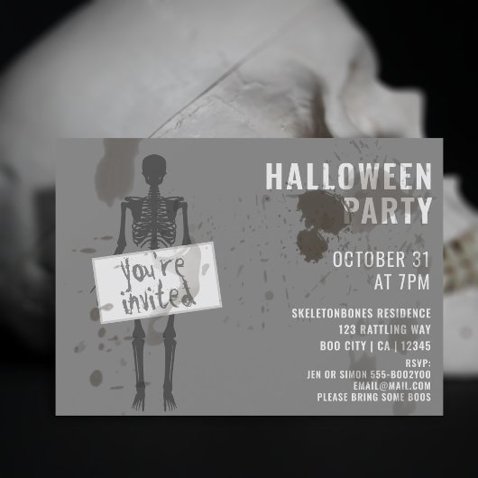 Grungy skelet Halloweenfeest uitnodiging