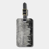 Grungy Urban City Scape Black White Bagagelabel (Voorkant verticaal)