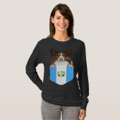 Guatemala Flag Collie Dog In Pocket T-shirt (Voorkant volledig)