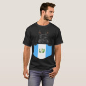 Guatemala Flag Scottish Terrier Dog In Pocket T-shirt (Voorkant volledig)