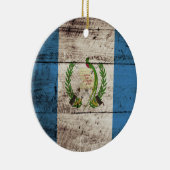 Guatemala Vlag op de Oude Hout Grain Keramisch Ornament (Rechts)