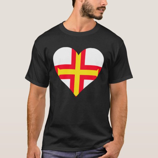 Guernsey Flag Heart Guernsey  Love Guernsey T-shirt (Voorkant)