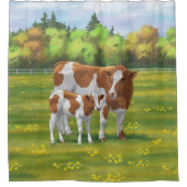 Guernsey Koe en Cute Calf in Summer Pasture Douchegordijn (Voorkant)
