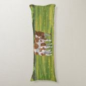 Guernsey Koe en Cute Calf in Summer Pasture Lichaamskussen (Voorkant Verticaal)