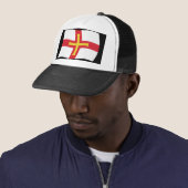 Guernsey Vlag Hoed Trucker Pet (In situ)