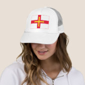 Guernsey Vlag Trucker Pet (In situ)