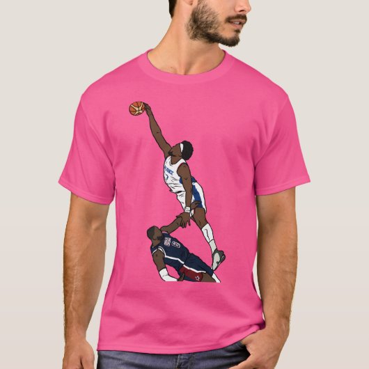 Guerschon Yabusele Dunks op LeBron T-shirt (Voorkant)