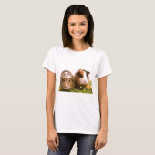 Guinea pigs on a lawn t-shirt (Voorkant volledig)