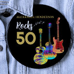 Guitar 50th Birthday Party 50 Rocks Custom Ronde Button 6,0 Cm<br><div class="desc">Speciaal Rocks 50 50ste verjaardagsknop met drie coole waterverf gitaardesign op zwarte achtergrond. Een elektrische gitaar met een vuurpatroon en een rode oogstbescherming, een meerkleurige semi-akoestische gitaar en een psychedelische klassieke akoestische gitaarillustratie met gepersonaliseerde zwarte en gouden moderne coole typografie. Deze gebruiksvriendelijke sjabloon creëer is het perfecte feestdecor om vijftig...</div>