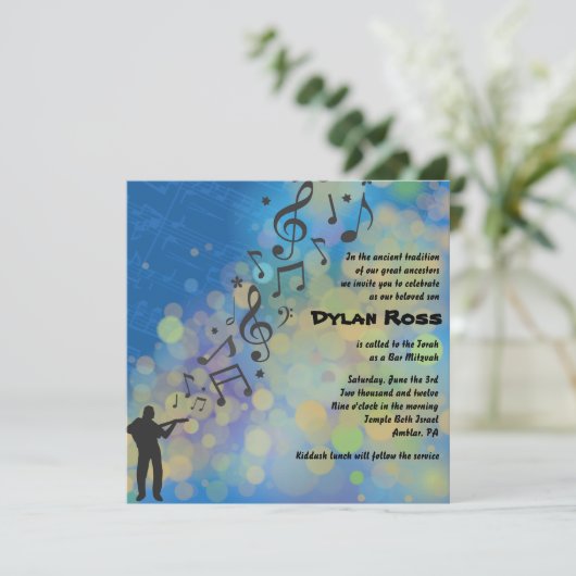 Guitar Boy Bat Bar Mitzvah Uitnodiging (Staand voorkant)
