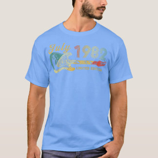 Guitar Lover 40 Year Old Gifts July 1982 Limited E T-shirt
