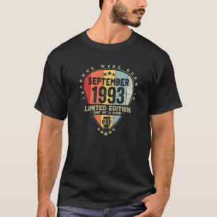 Guitar Pick Legends werd geboren in september 1993 T-shirt