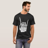 Guitar player tee skeleton hand rocker music lover t-shirt (Voorkant volledig)
