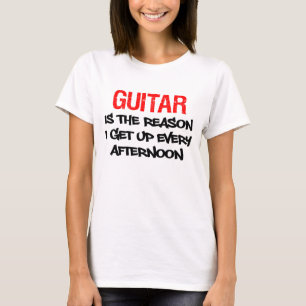 Guitar staat elke middag op t-shirt