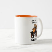 Guitarist Playing Guitar  Tweekleurige Koffiemok (Voorkant rechts)