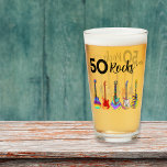 Guitars 50th Birthday 50 Rock and Roll Glas<br><div class="desc">50 Rocks een 50e verjaardagsbril met vijf coole gitaarbrillen met een vuurpatroon en een rode zonnepanelen Elektrische gitaar en kleurrijke elektrische gitaar met goudkleurige oogbescherming, meerkleurige semi-akoestische gitaren en psychedelische klassieke akoestische gitaarillustratie met gepersonaliseerde zwarte coole typografie. Dit gebruiksvriendelijke sjabloon creëer het perfecte geschenk voor gitaristen, muzikanten en muziekliefhebbers. Elke...</div>