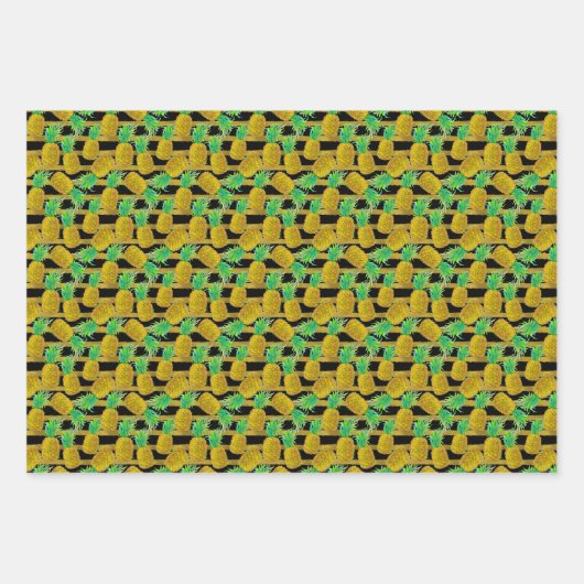 Gulden anananassen op strepen | Monogram Inpakpapier Vel (Voorkant 3)