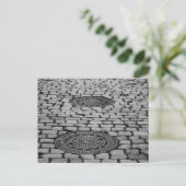 Gullideckel Manhole Paving Stones Cobbling Road Briefkaart (Staand voorkant)