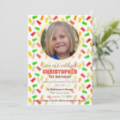 Gummies & Confetti Birthday Uitnodiging (Staand voorkant)