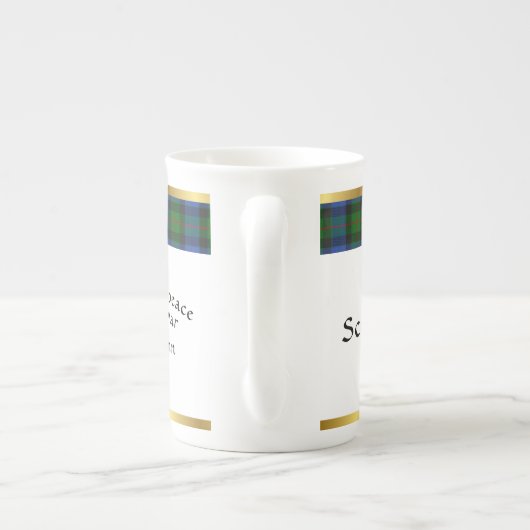 Gunn Clan Badge Tartan & Motto Porselein Kop (Achterkant)