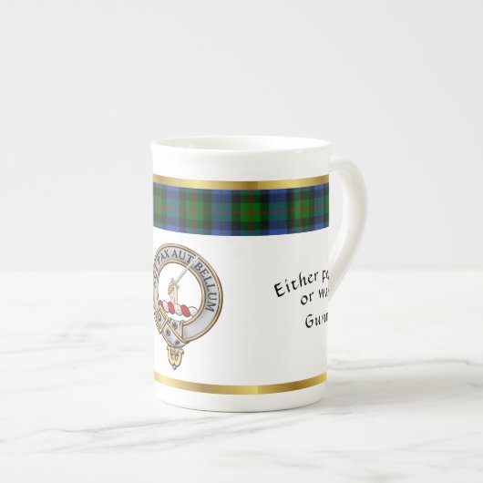 Gunn Clan Badge Tartan & Motto Porselein Kop (Voorkant rechts)