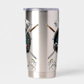 Gunn Clan Badge Tartan & Swords Geïsoleerde Drinkbeker (Rechts)