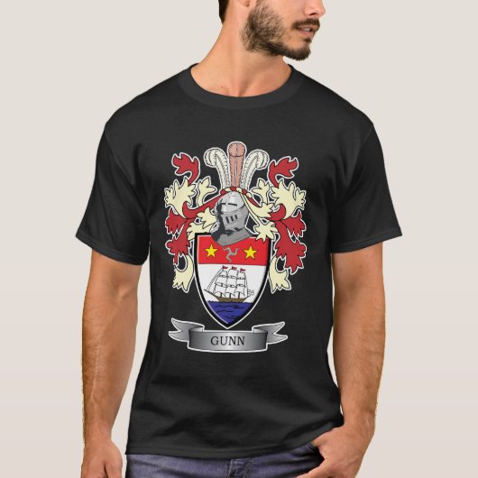Gunn Family Crest Coat of Arms T-shirt (Voorkant)