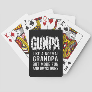 GUNPA Als een normale opa maar leuker en bezit Pokerkaarten