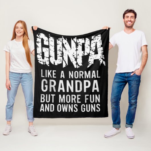 Gunpa als een normale opa, maar leuker en meer eig fleece deken (In situ)