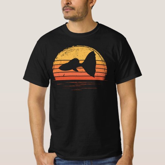 Guppy Retro Sunset Pet Guppy Vis T-shirt (Voorkant)