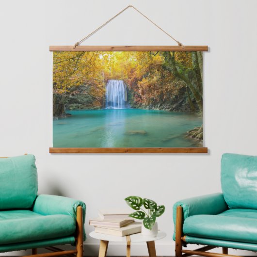 Gushing Waterval Turquoise Water Gouden Herfst Dag Hangend Wandkleed (Woonkamer)